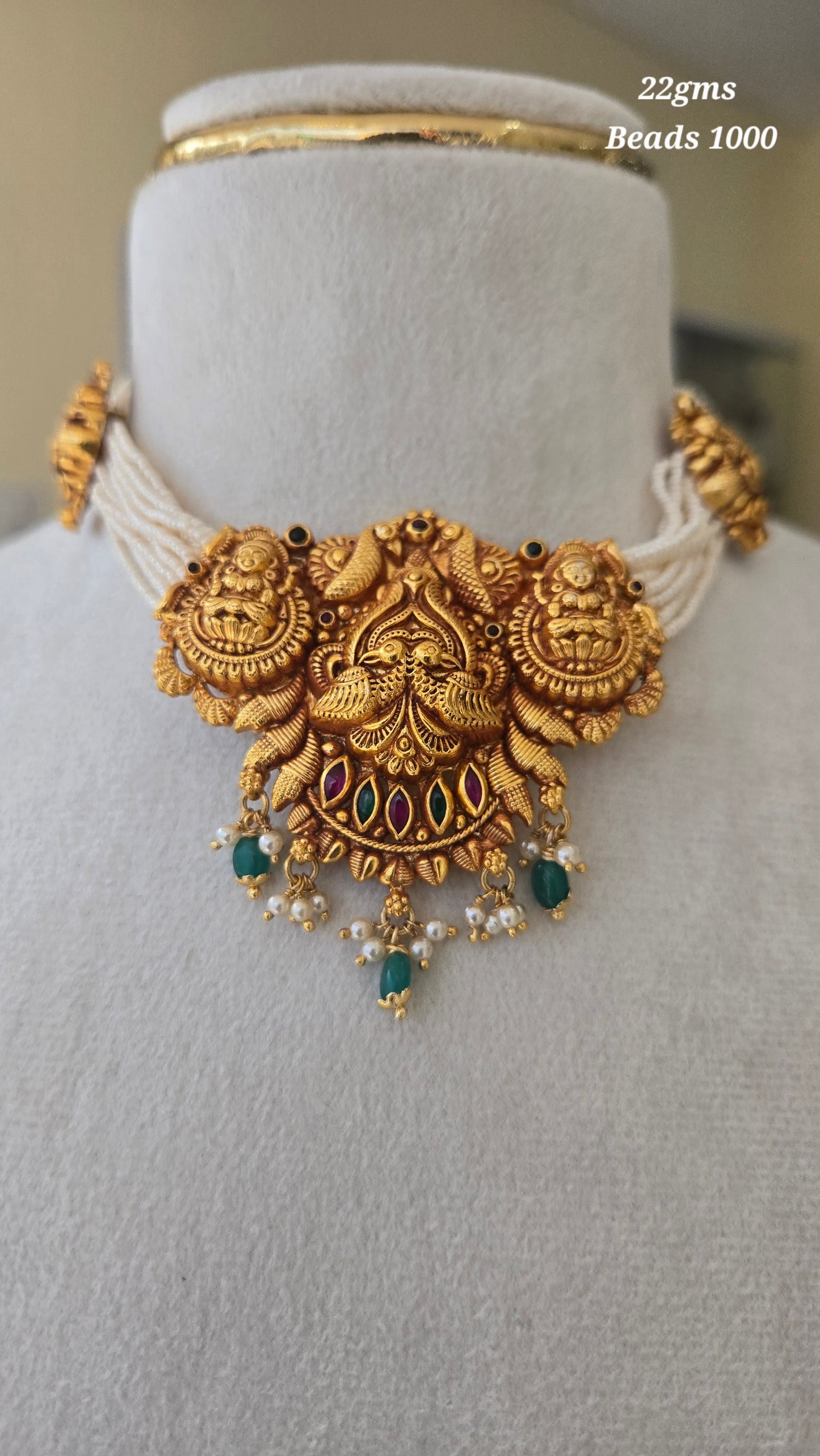 Pearls Chocker necklace with Nagas pendant