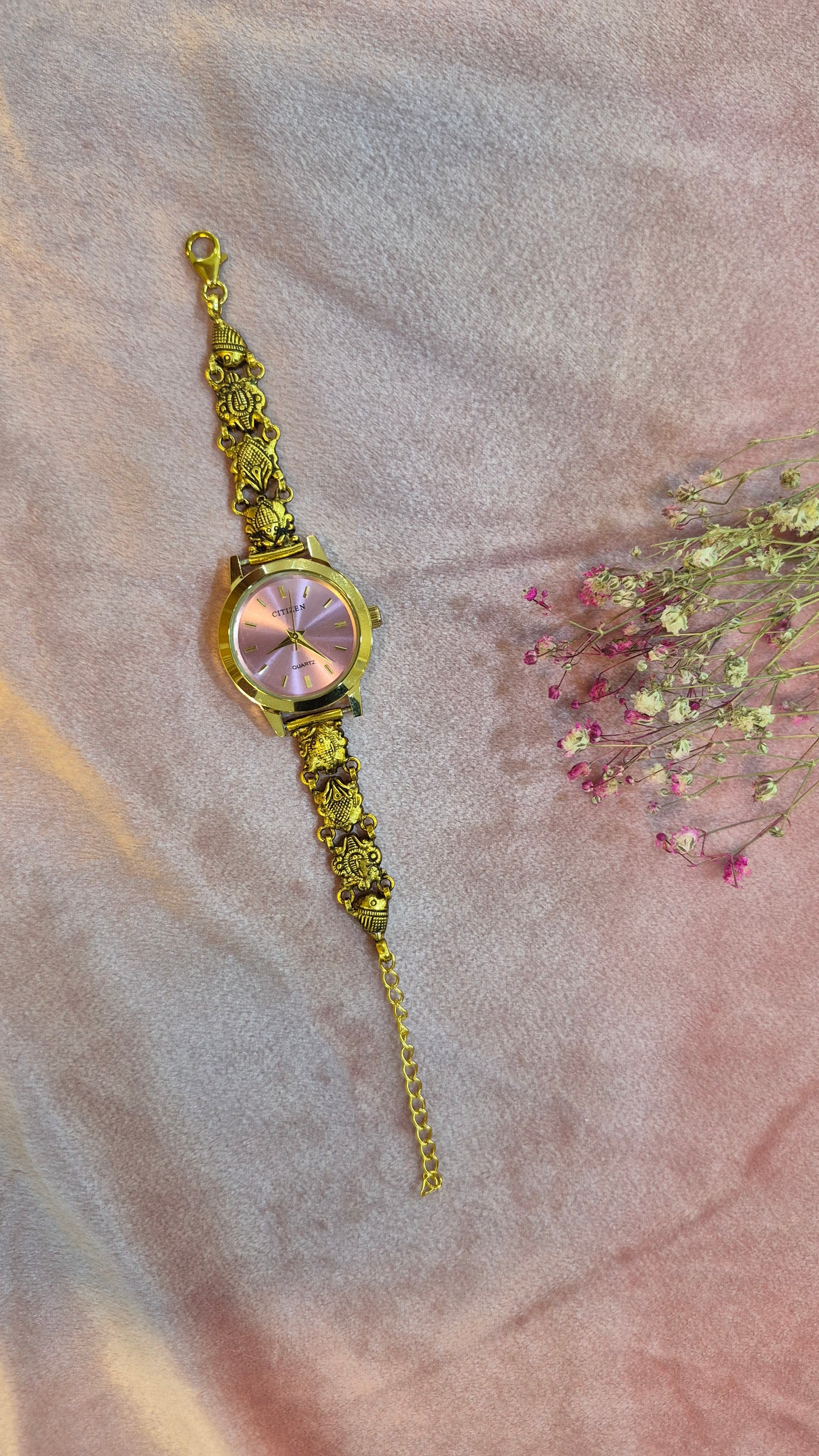 Minimal silver watch Pink dial