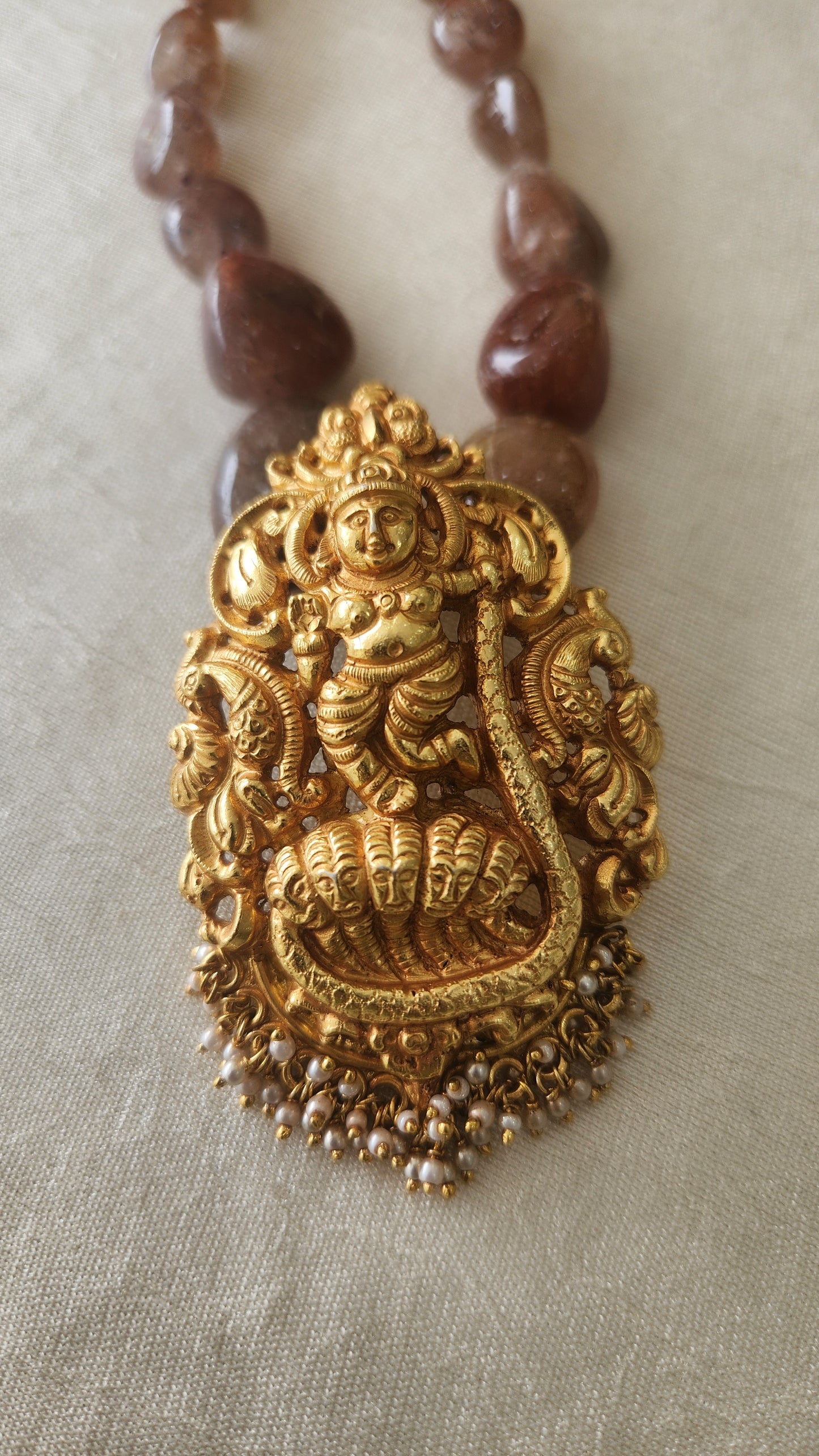 Kalinga nardhana krishna pendant