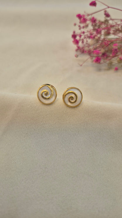 Spiral Mother Of Pearl stud