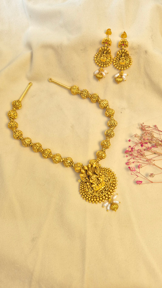 3D Ball chain and Nagru pendant with earrings