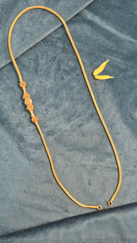 Double sided floral mangalyam chain