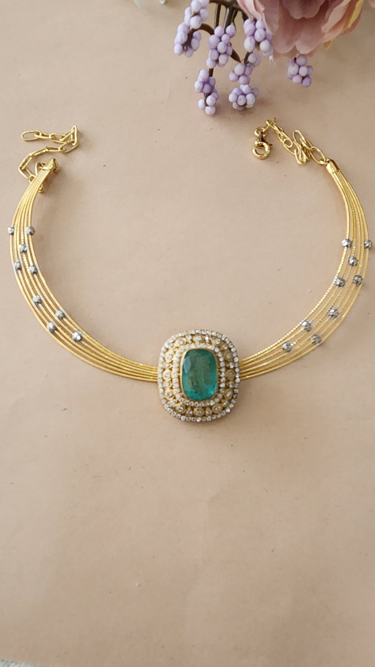 Hasli with semi precious Green stone pendant