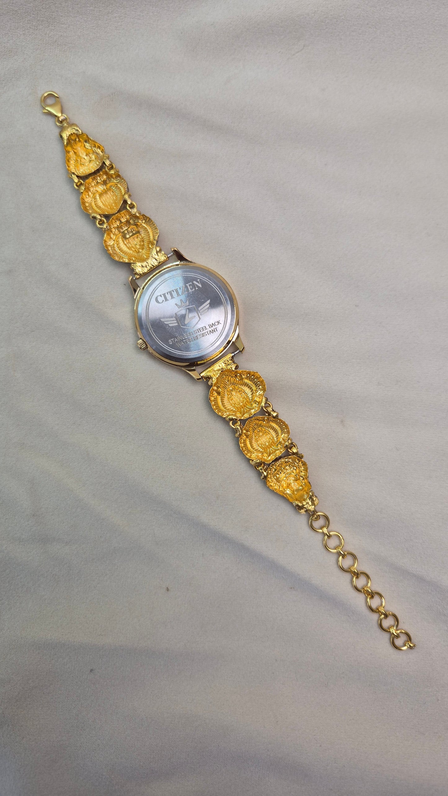Antique pink round dial