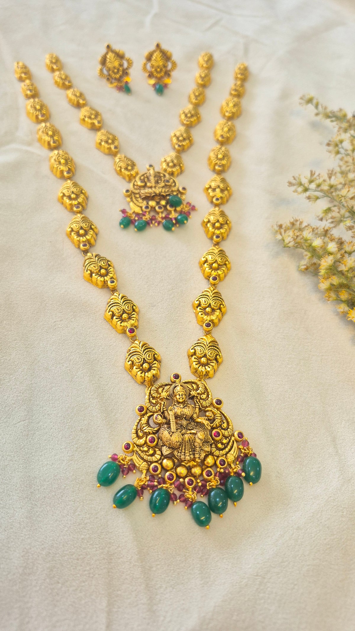 Nakas Lakshmi Necklace set with green beeds