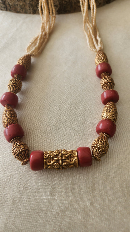Coral Contemporary style pearls beads neck piece