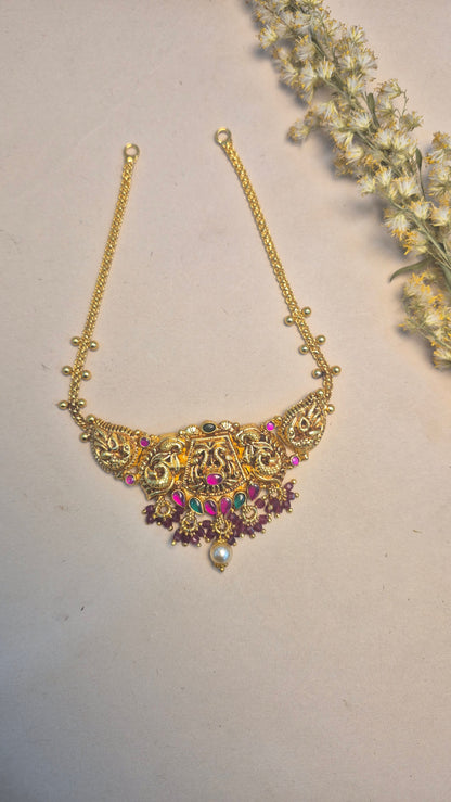 Nakas peacock short necklace
