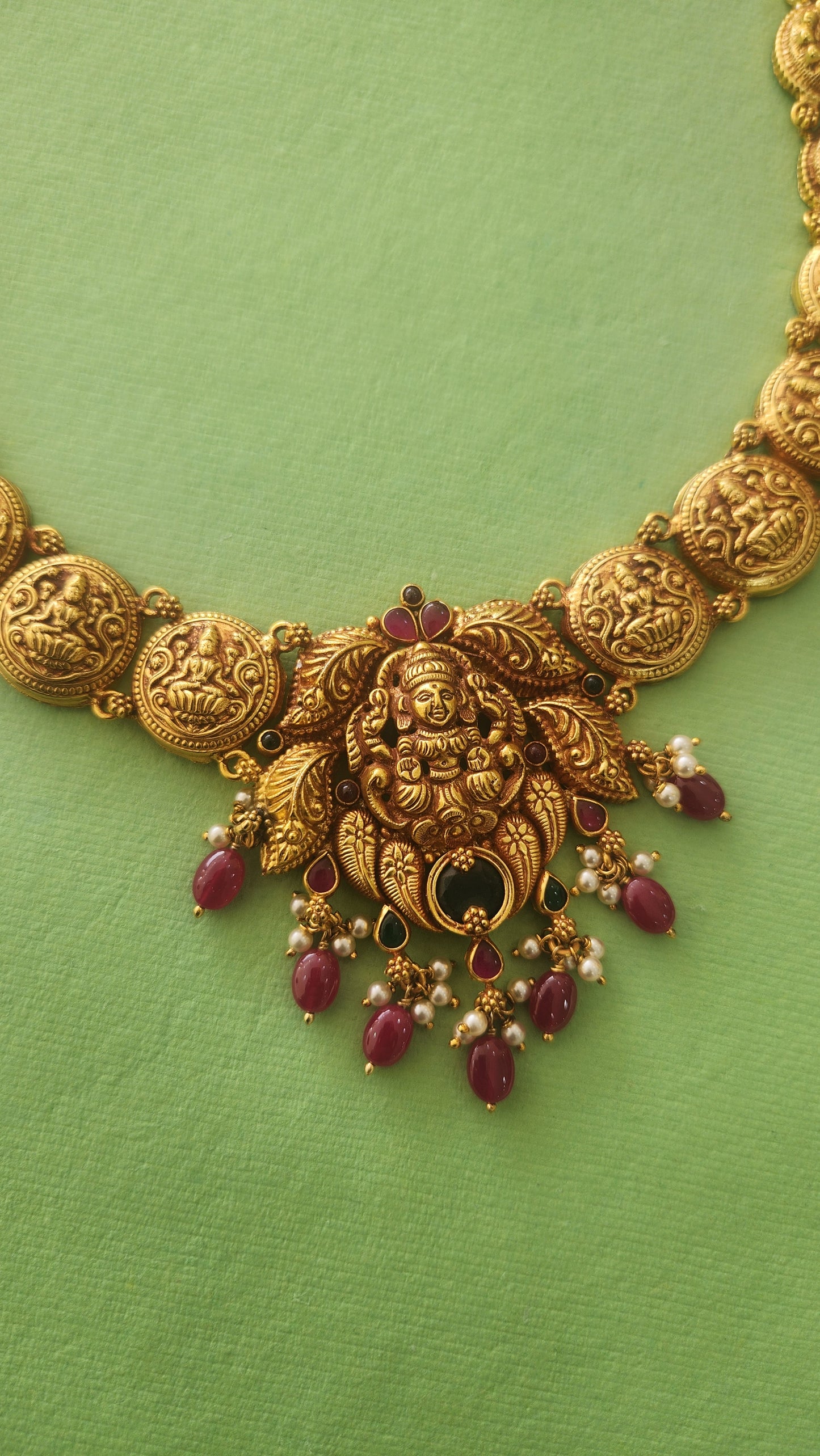 Nakas Necklace