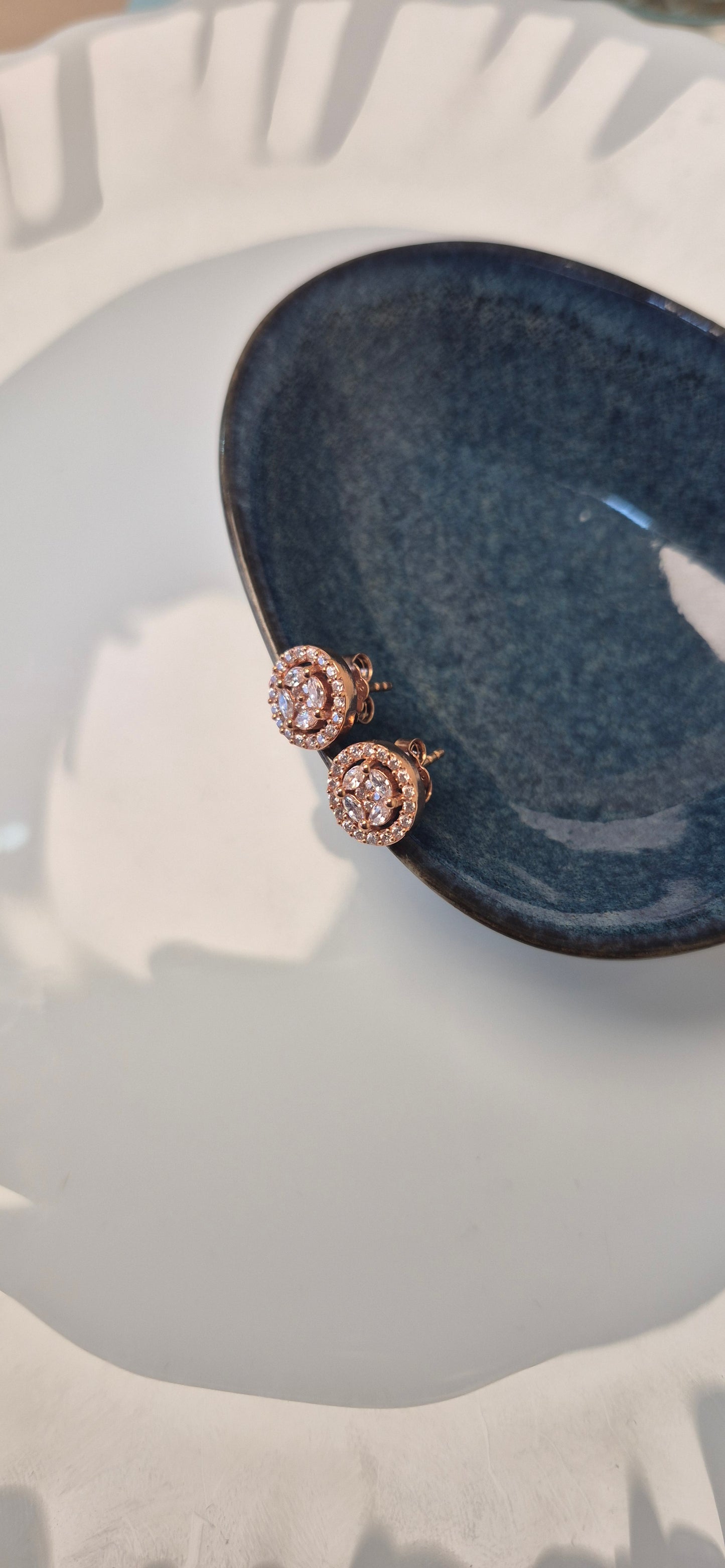 Ring stone stud