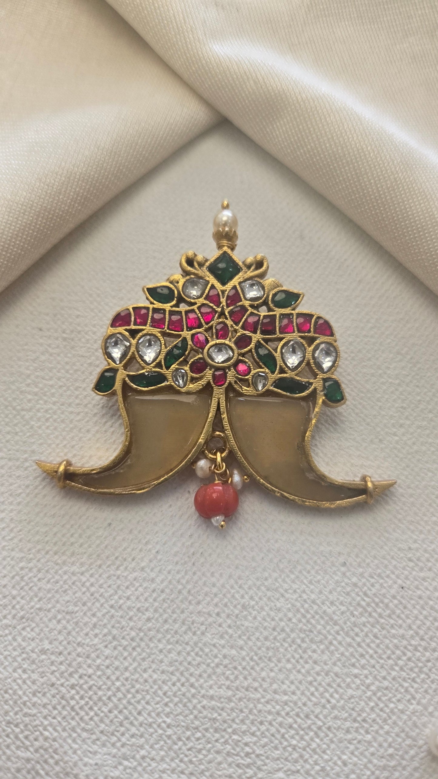 Kundan Tiger Nail pendant