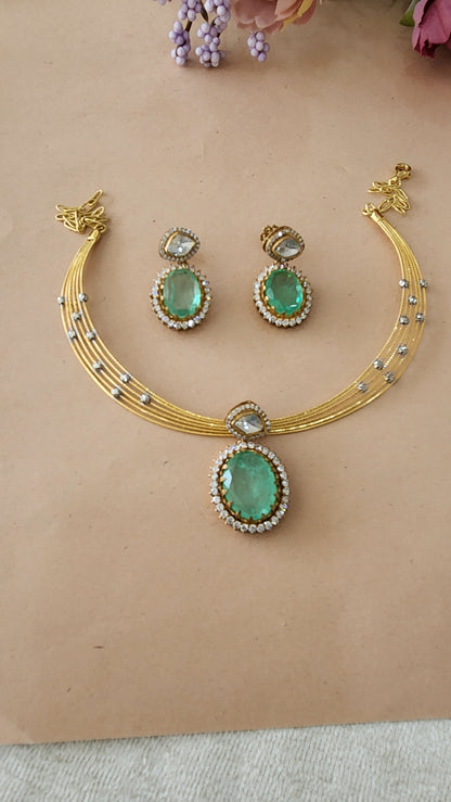 Hasli with Green stone Victorian pendant set