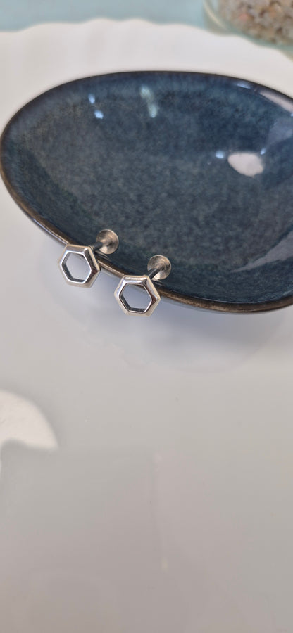 Hexagon stud