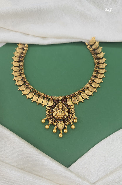 Laxmi and Mango motif necklace