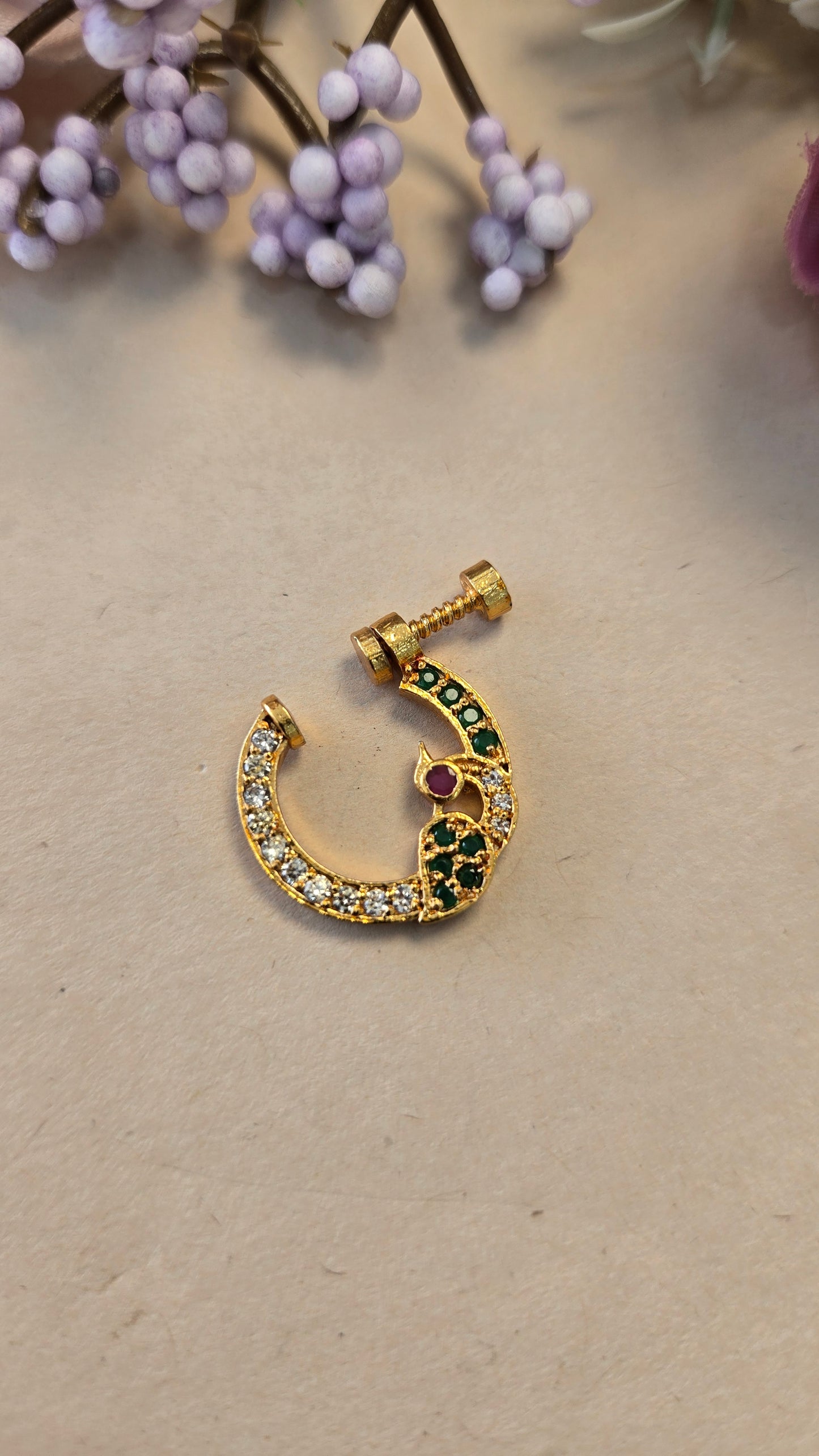 Nose pin