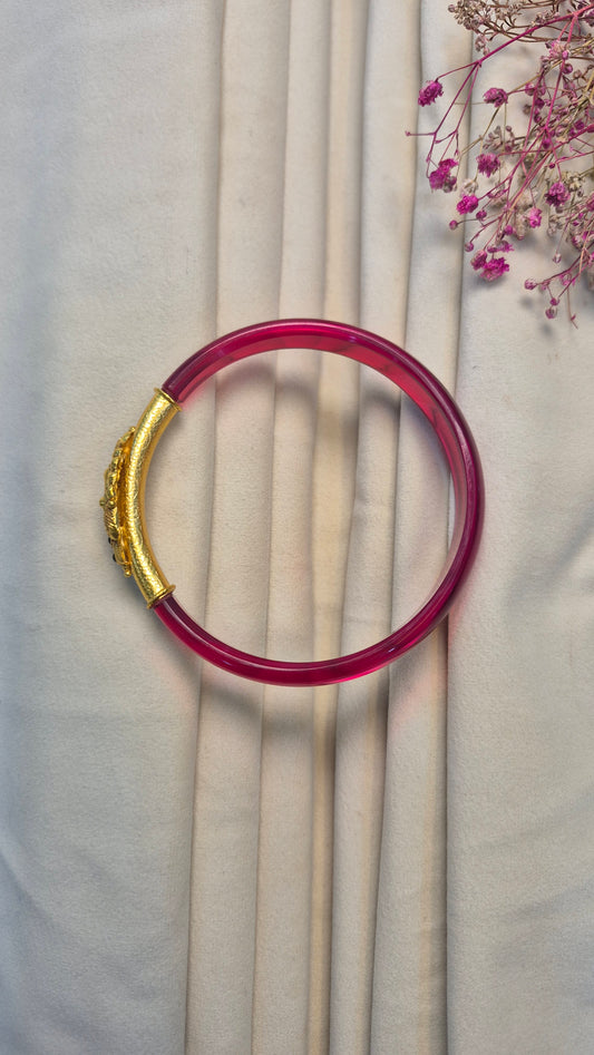 12 colour Nakas Mogappu bangle with green stone