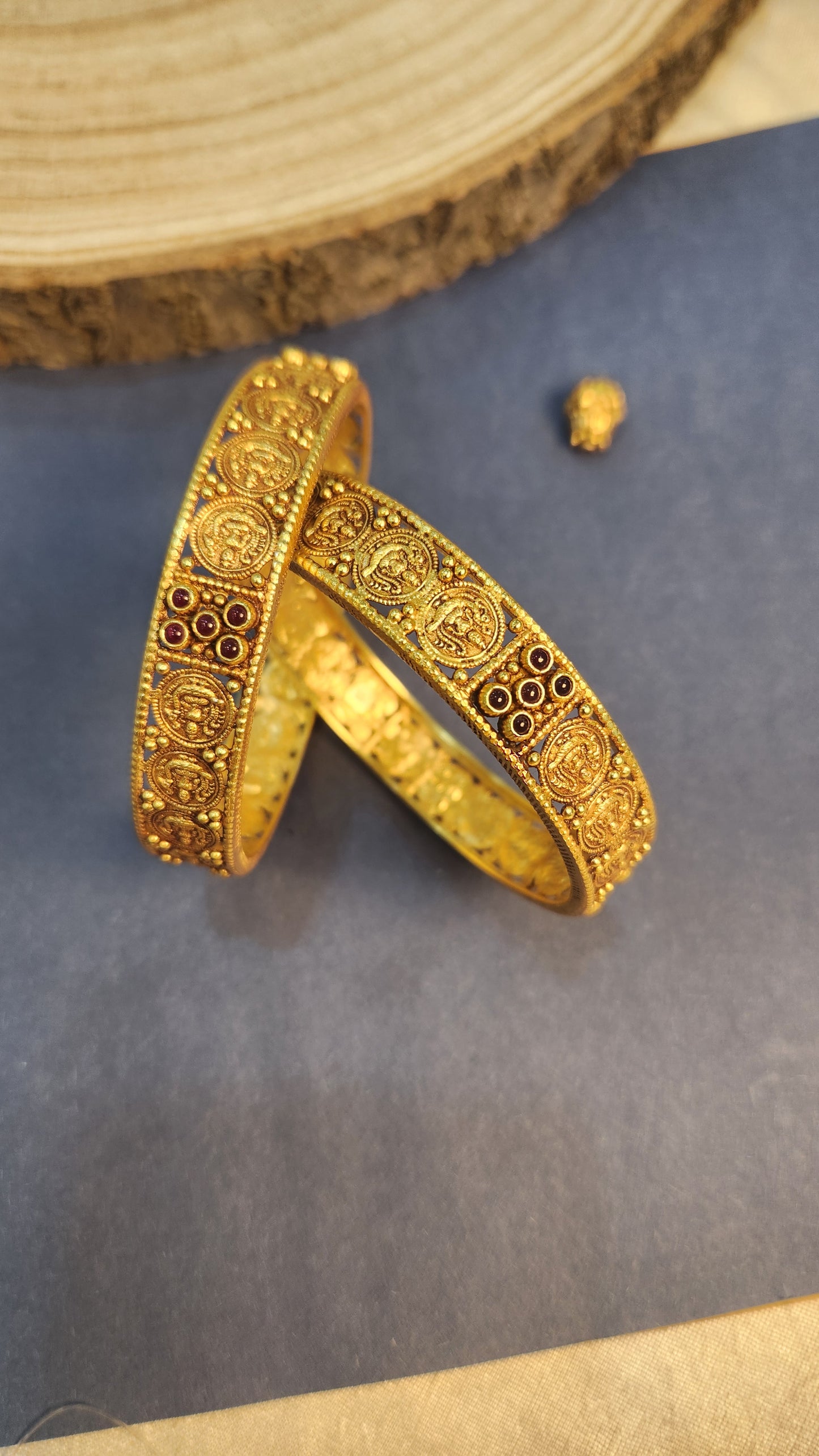 Kasu stone Nagas Bangle