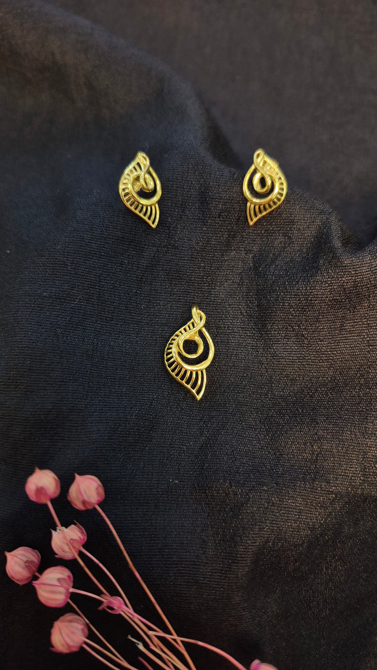 Sanka pendant set with earring