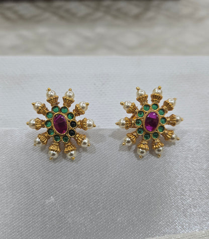 Pearl and kundan Stud Earrings