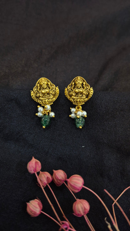 Lakshmi 3D stud with green drops