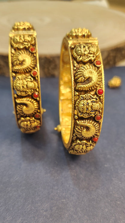 Coral Laxmi mango motif Antique Nagas Bangle