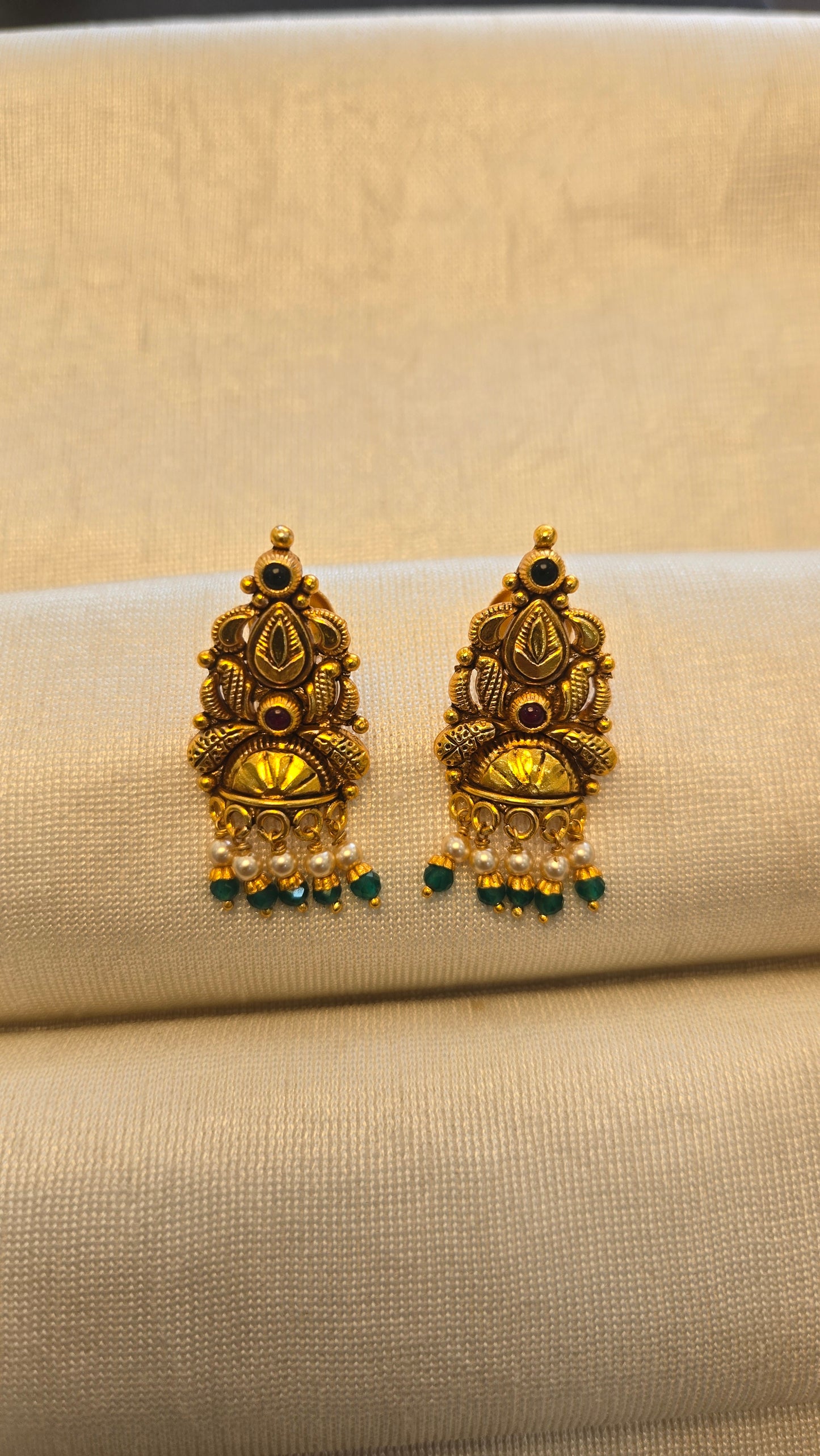 Half jumka green and pearl drops