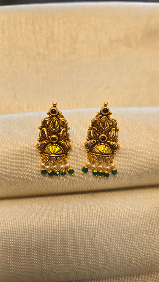 Half jumka green and pearl drops