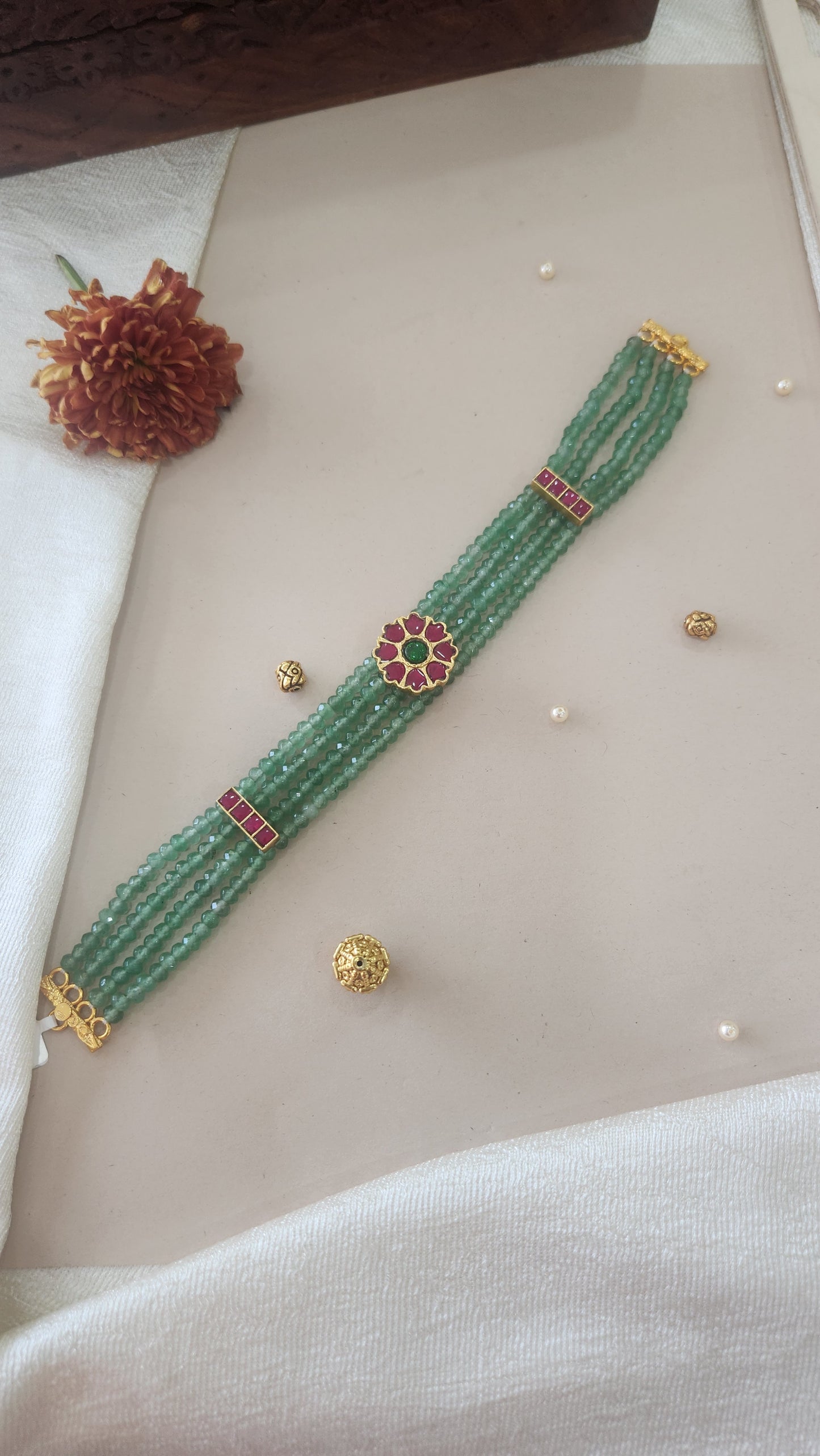 Beads Kundan choker