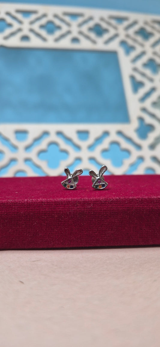 Rabbit studs