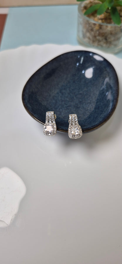 Zircon stud