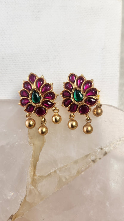 Kundan Stud earrings