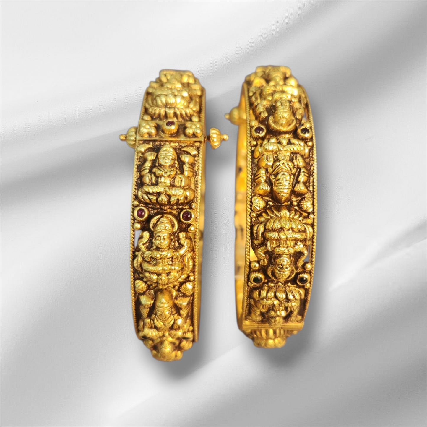 Laxmi nagas bangle