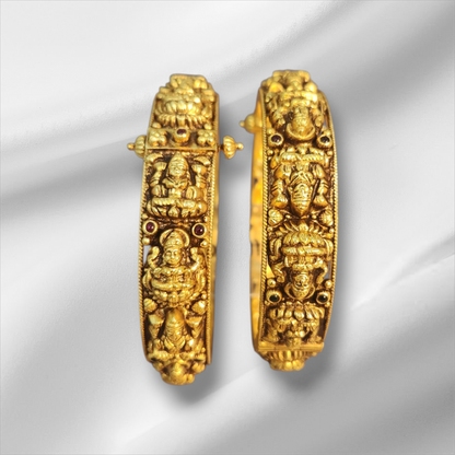 Laxmi nagas bangle