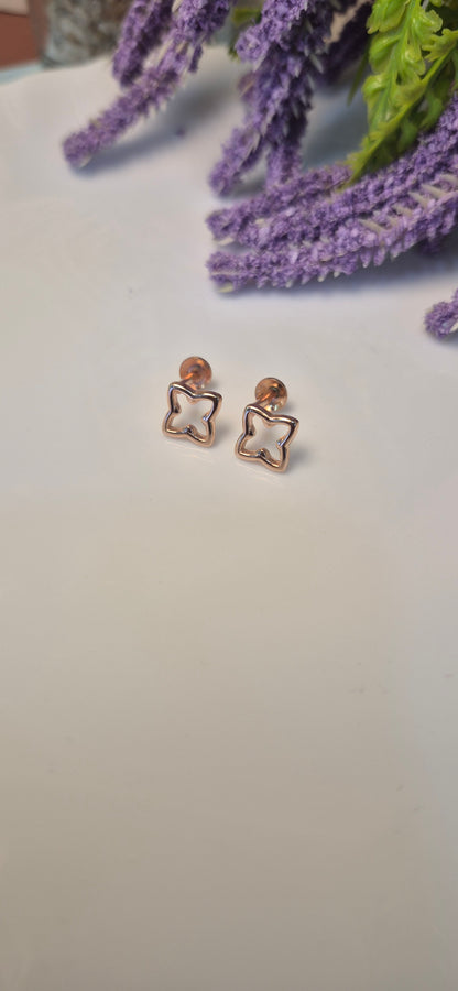 Four petal outline stud
