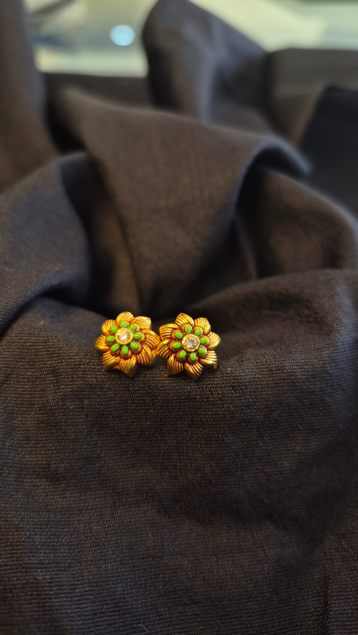 Flower stud paper casting