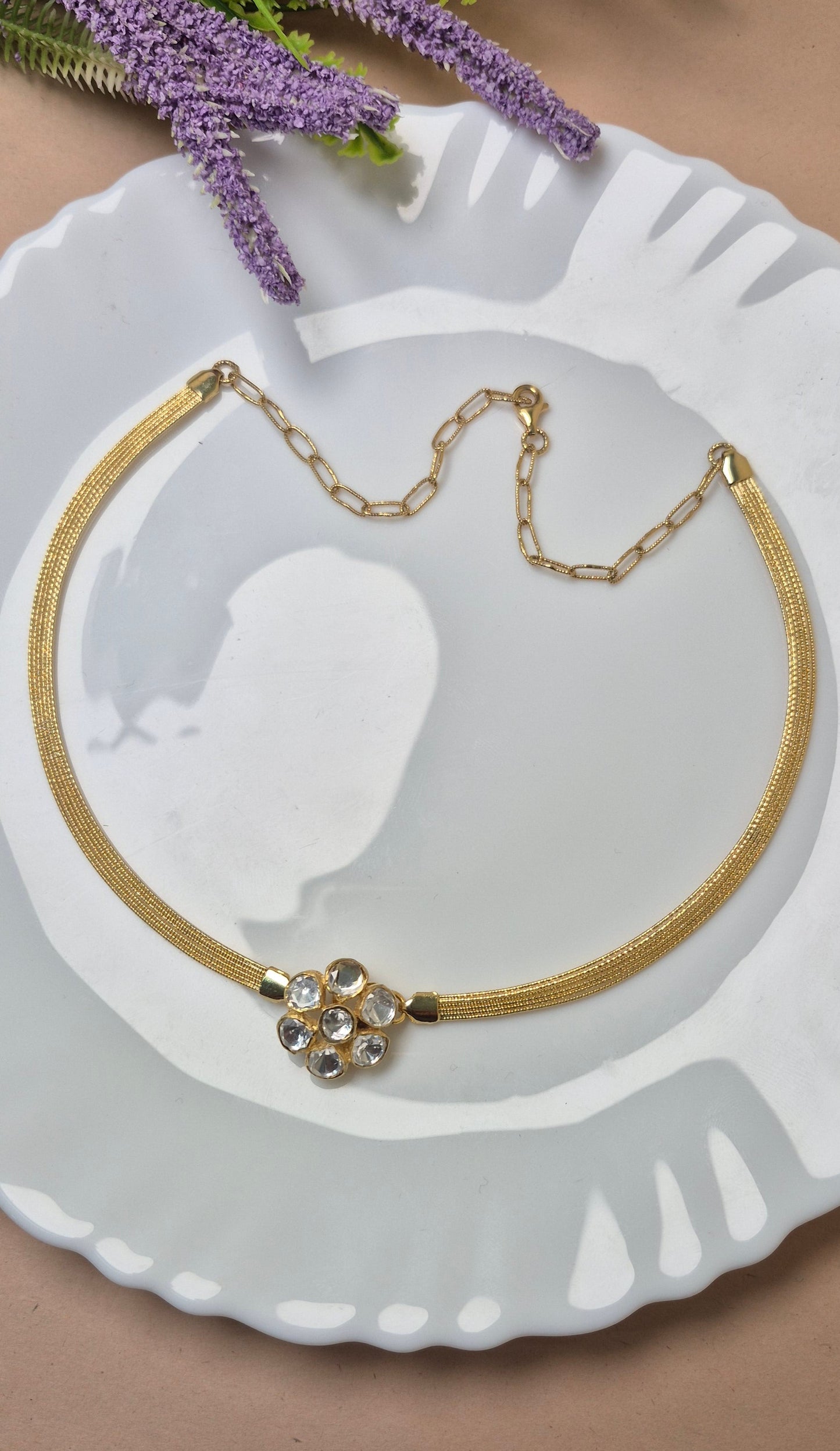 Hasli minimals 7 stone flower