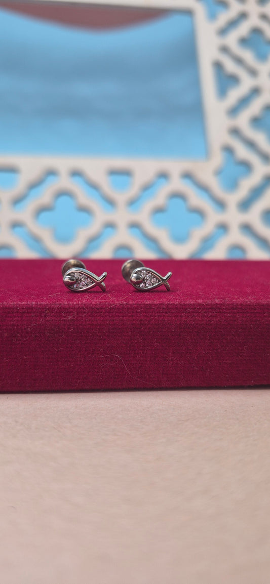 Stone Fish studs