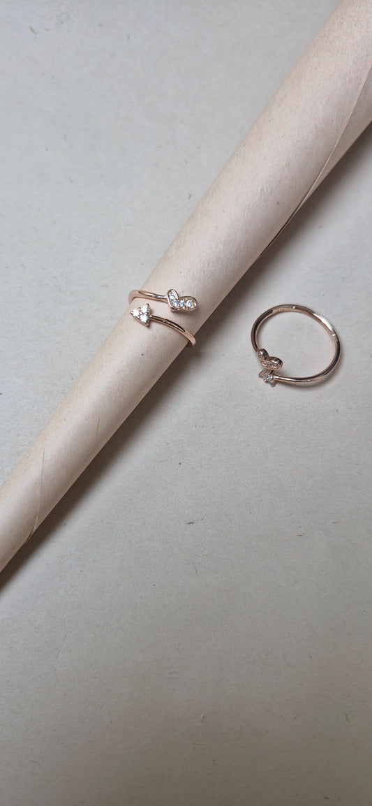 Heart rose gold toe ring