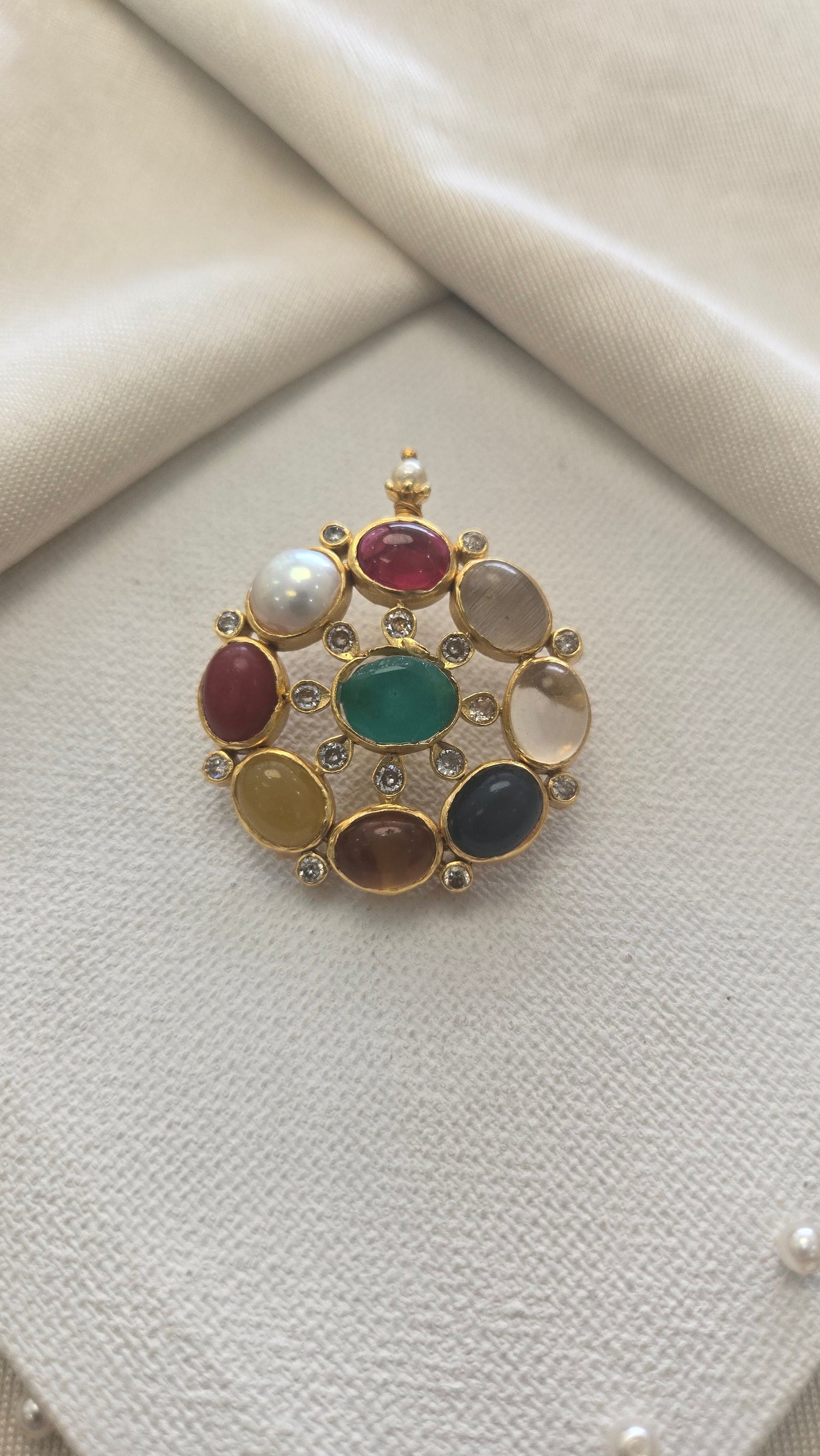 Navratna pendant