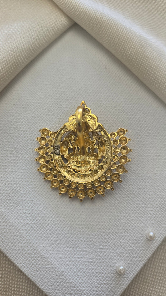 Nagaru pendant