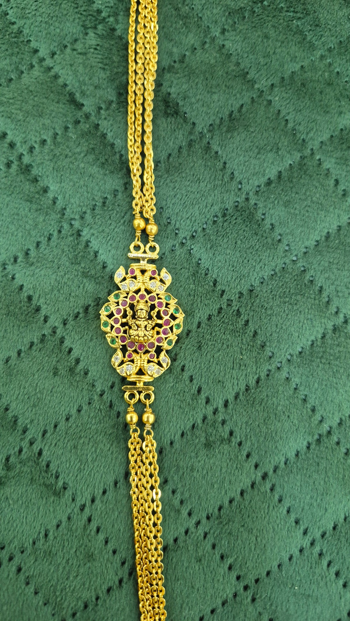 Tricolour mogappu Chandra Haram