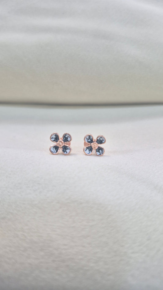 4 petal stud