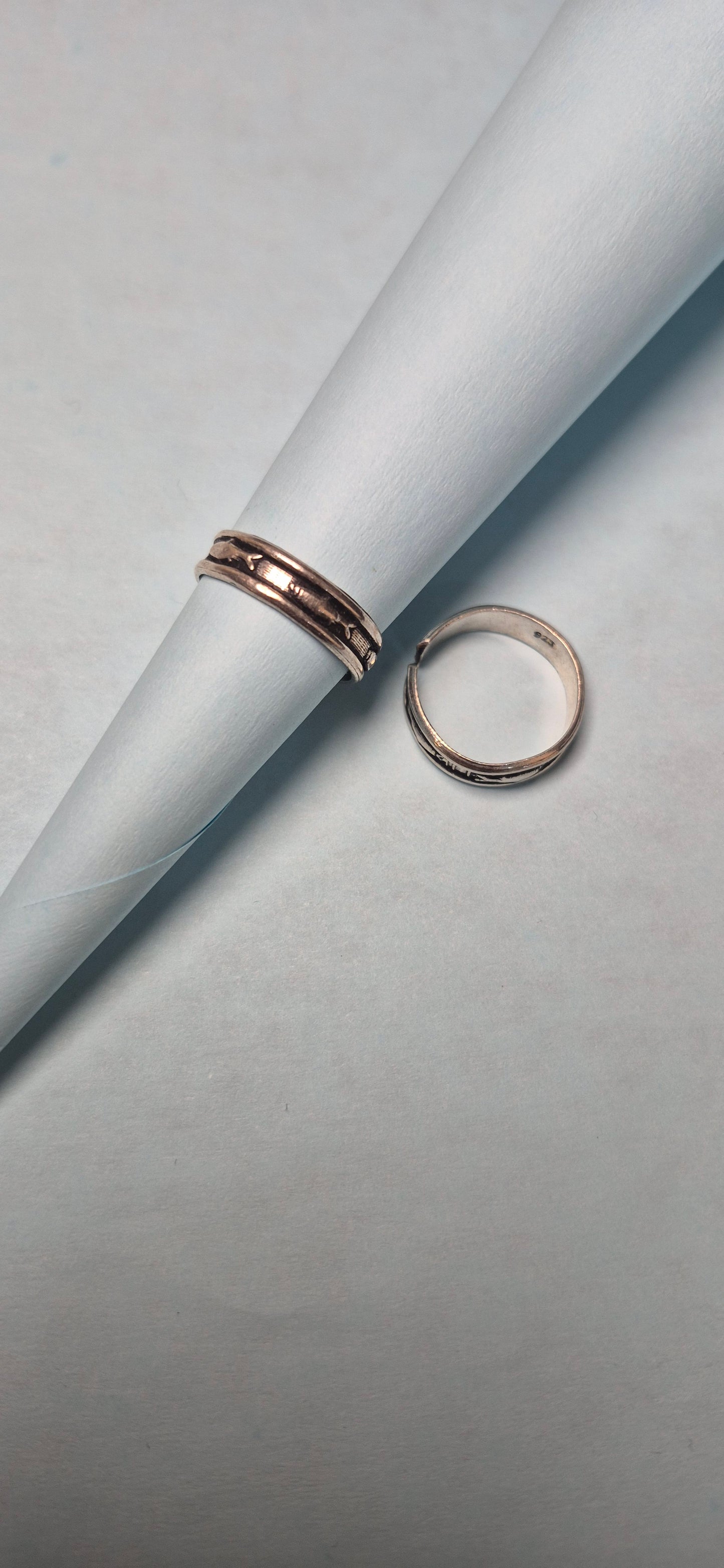 Oxidised fish toe ring