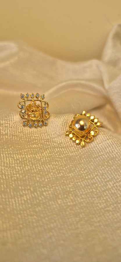 Close setting Studs