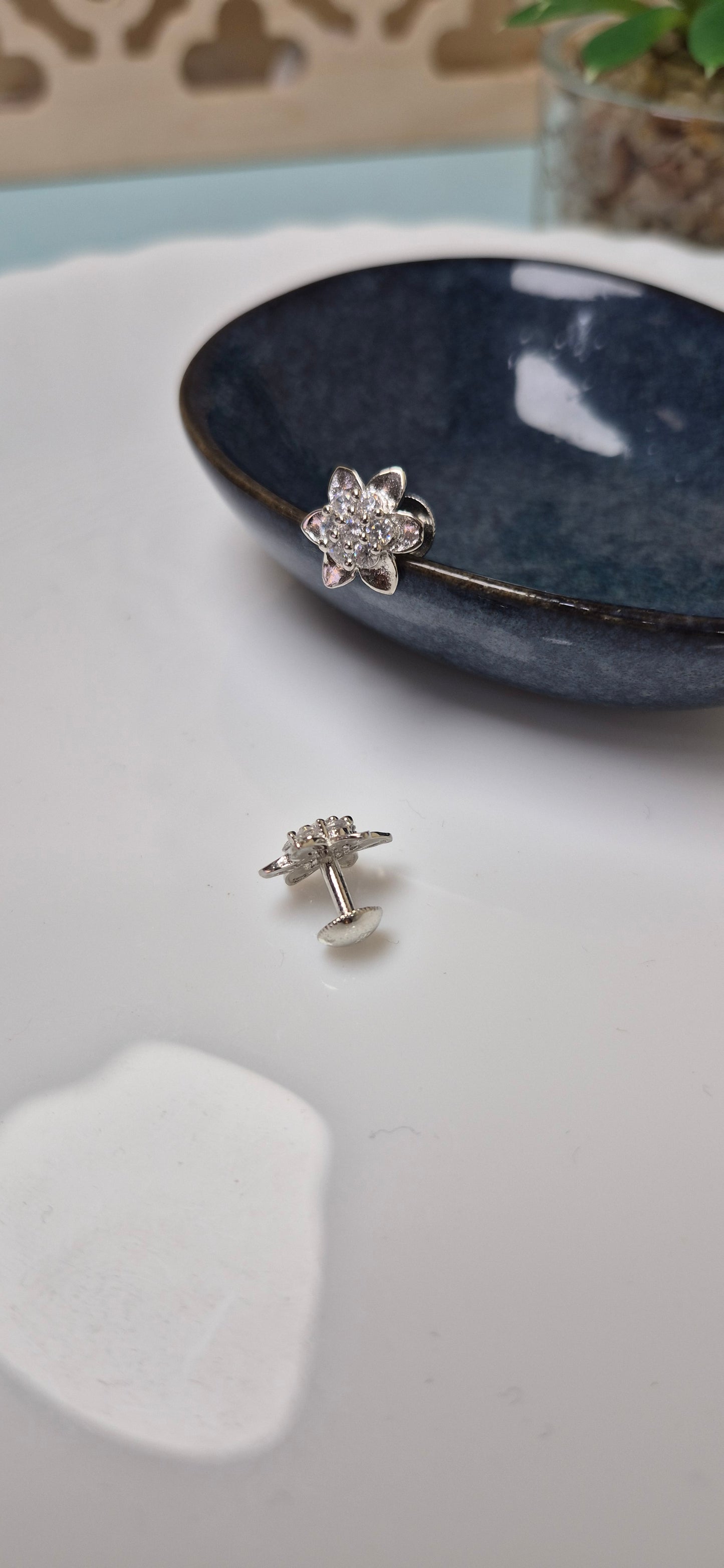 7 stone petal stud