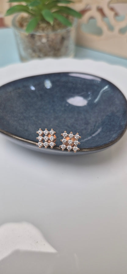 9 stone Diamond design stud