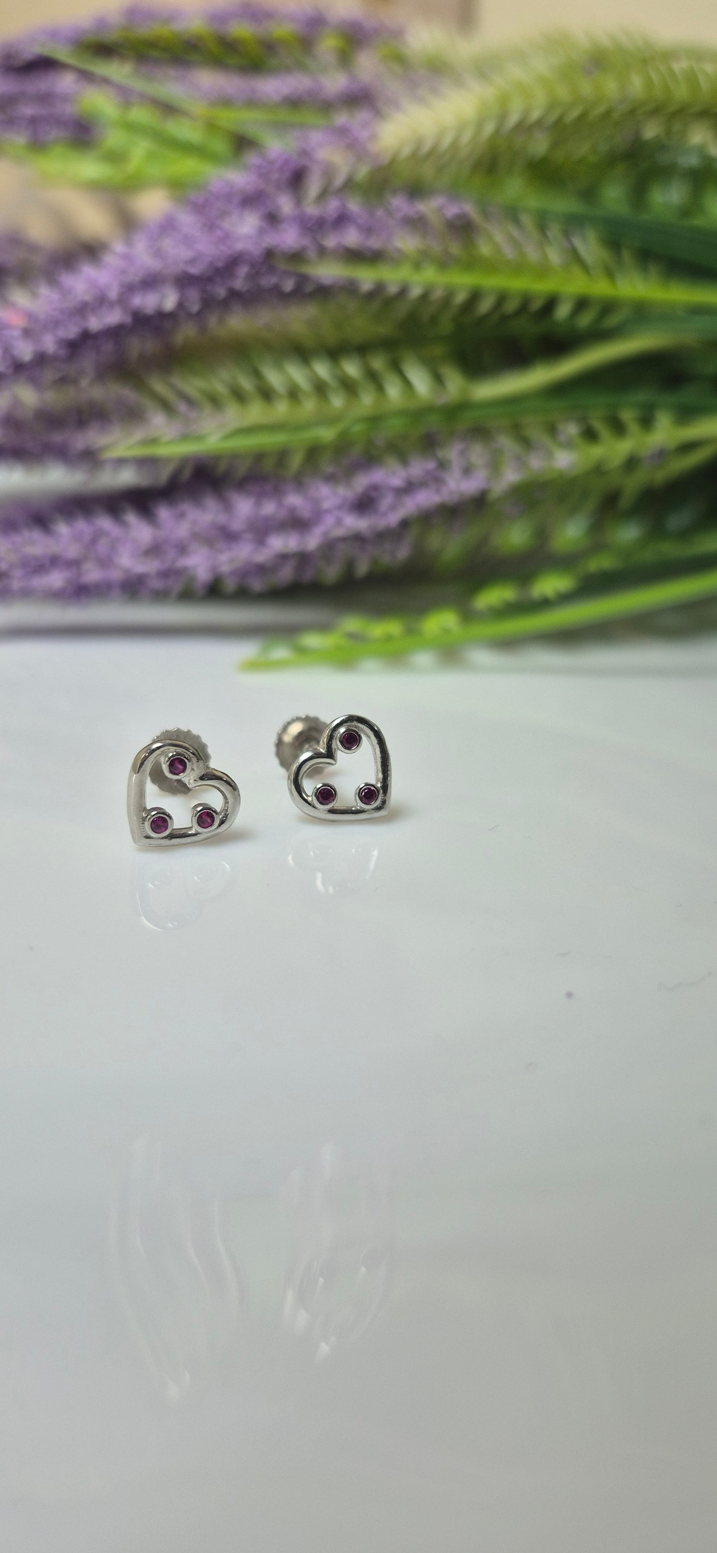 Heart with pink stone stud