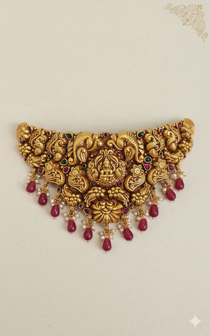 Nakas Choker Necklace with red beads