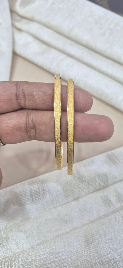 Plain bangles center matte finish 2.6