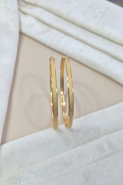 Plain bangles center matte finish 2.6