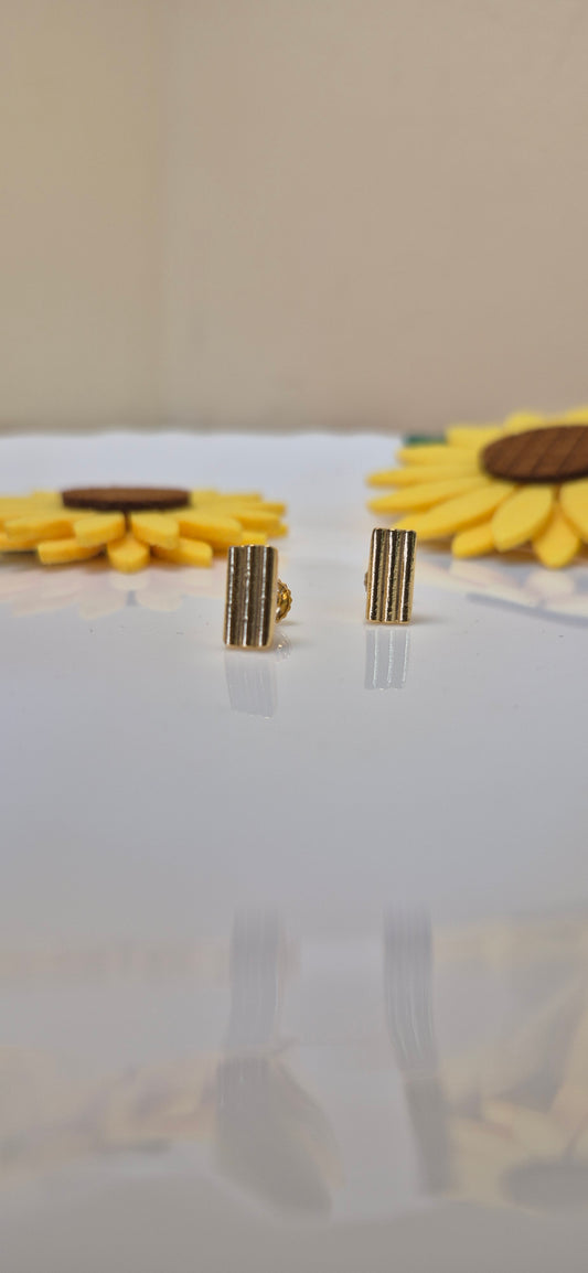 Parallel line Solid studs
